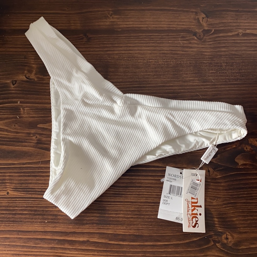 Frankie’s Austin Bottoms in white size L, BNWT